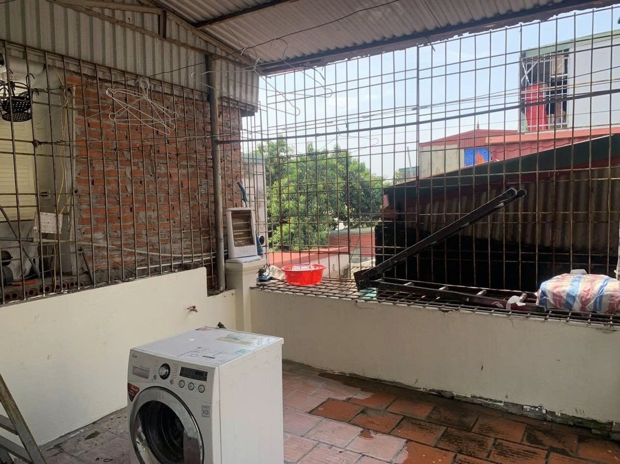 Cho thuê nhà Phố Bạch Đằng, 7.5 triệu: 25m2 x 4 tầng, 2 ngủ, 3 vệ sinh - Ảnh 1